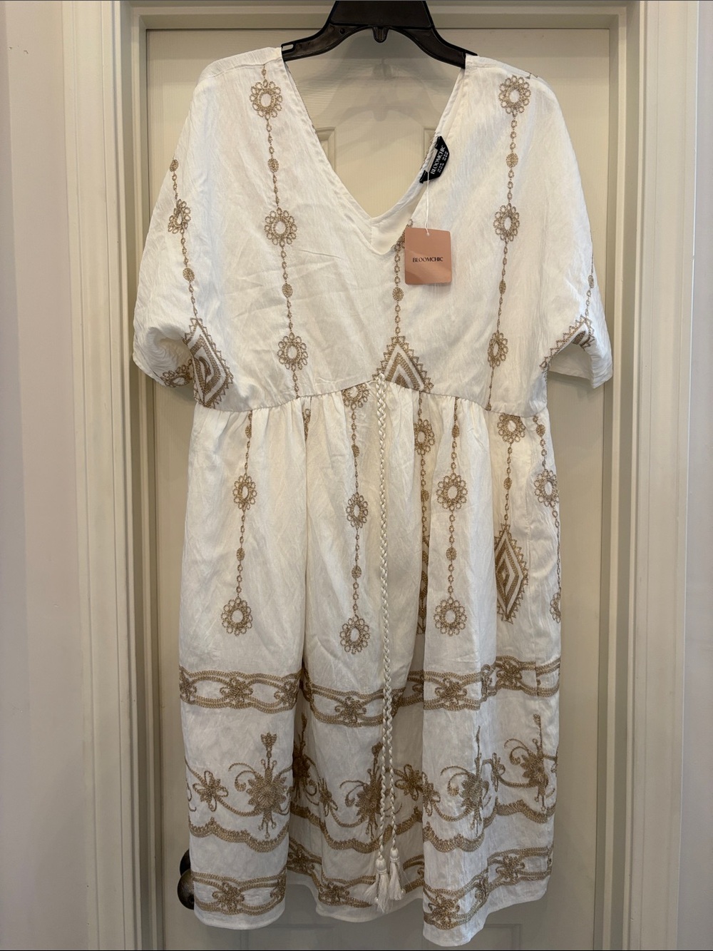BloomChic White embroidered boho midi Dress NWT Plus Size 14/16 Cottagecore